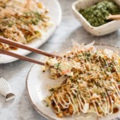 Okonomiyaki - chiếc bánh mang ý nghĩa tùy thích